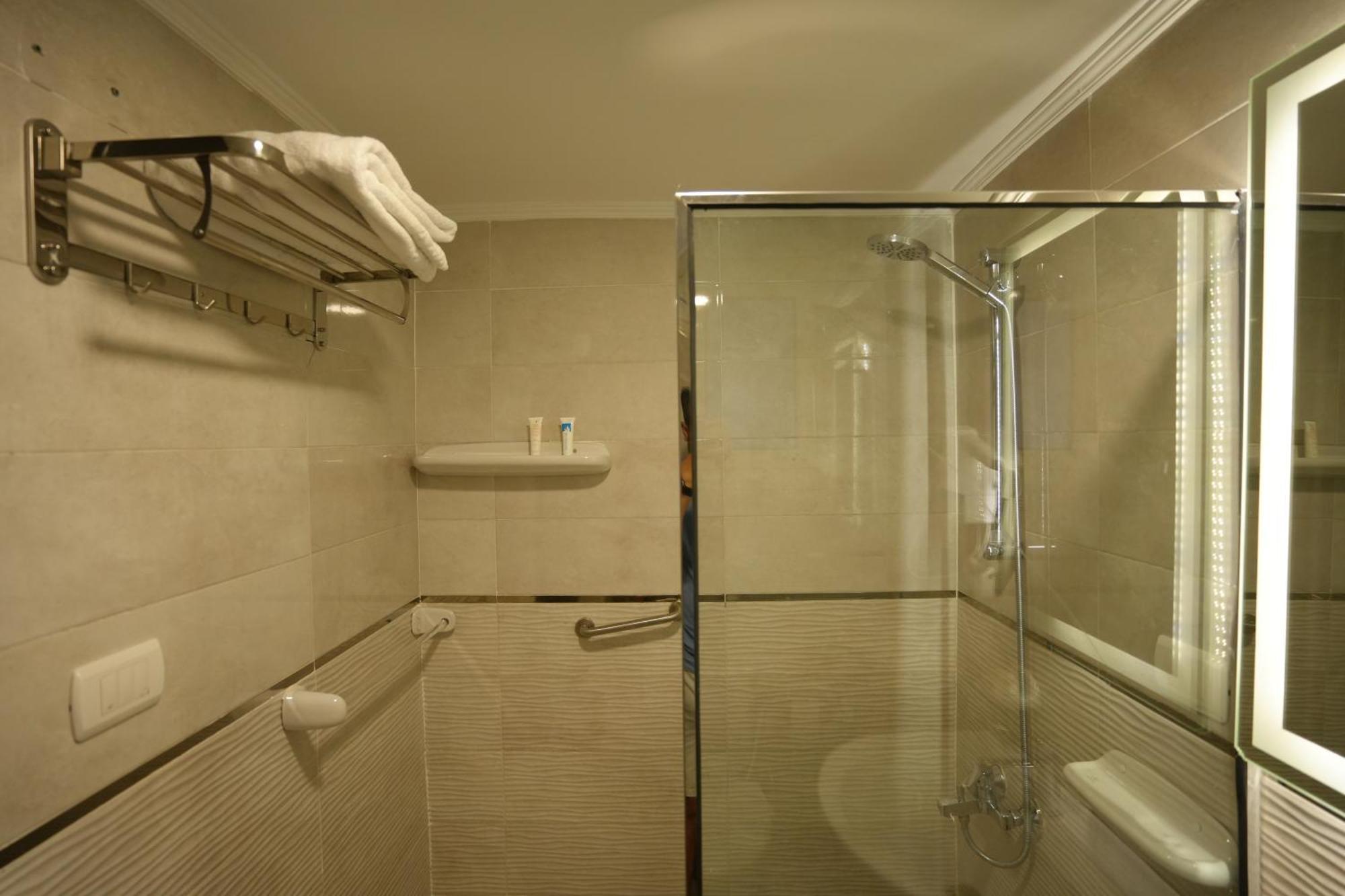 Mar Charbel Hotel Kairo Eksteriør bilde